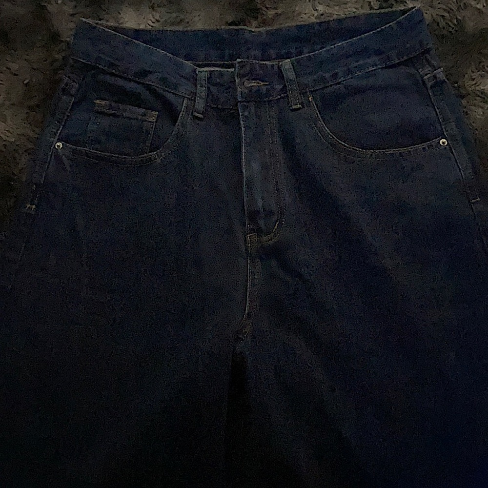 High wasted dark wash jeans